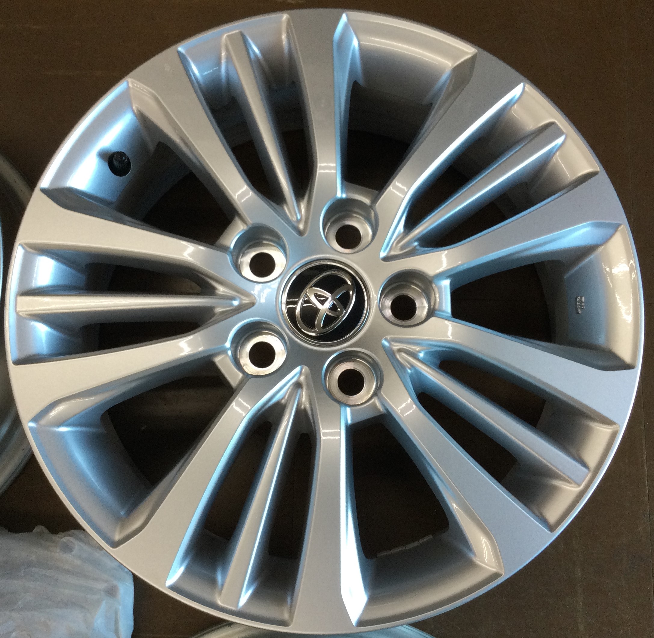 alt2682 中古 90ノア純正 16インチ アルミホイール4本セット 商品詳細