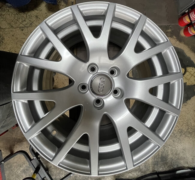 アウディ・TT純正ホイール ガリ傷塗装 | 奈良県宇陀市｜トータルリペア