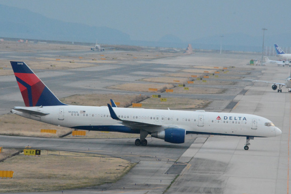 デルタ航空、東京/成田〜大阪/関西線国際線乗継専用便を就航開始