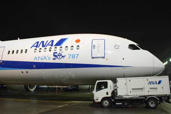 ANAとして50機目のボーイング787型機、羽田空港に到着 - TRAICY