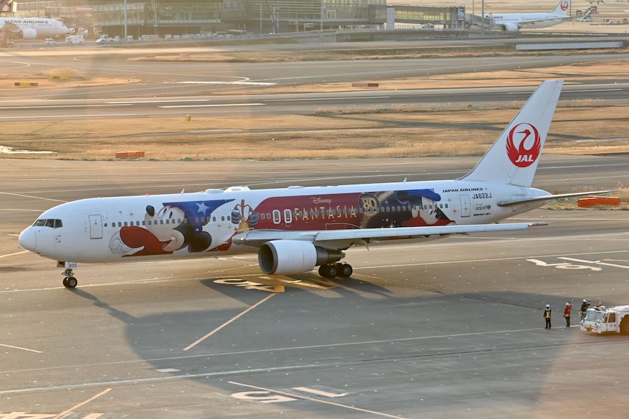 JAL、11代目ディズニー特別機「DREAM EXPRESS FANTASIA 80」運航終了