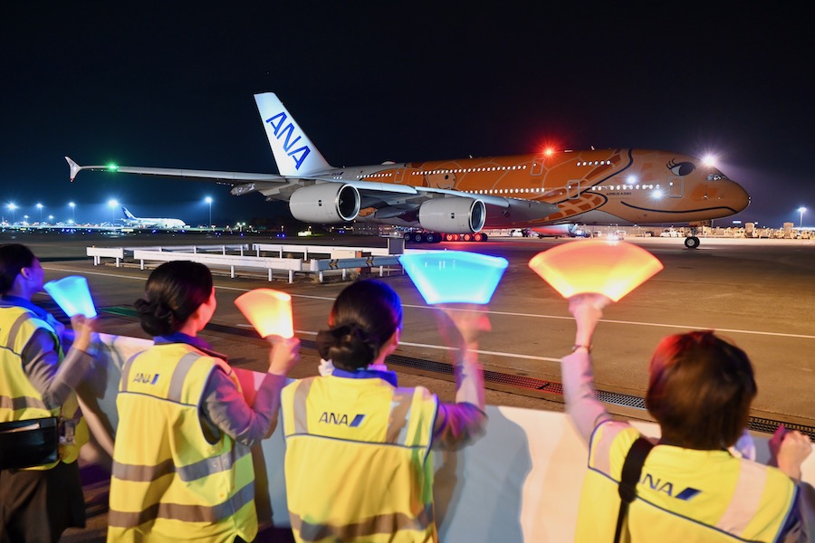 ANA オレンジ色の「FLYING HONU」3号機デビュー 受領から空白の2年経て