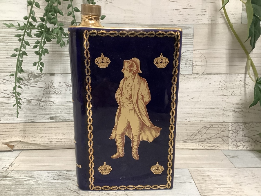 CAMUS(カミュ）コニャック ナポレオン 陶器ボトル(リモージュ製）700ml