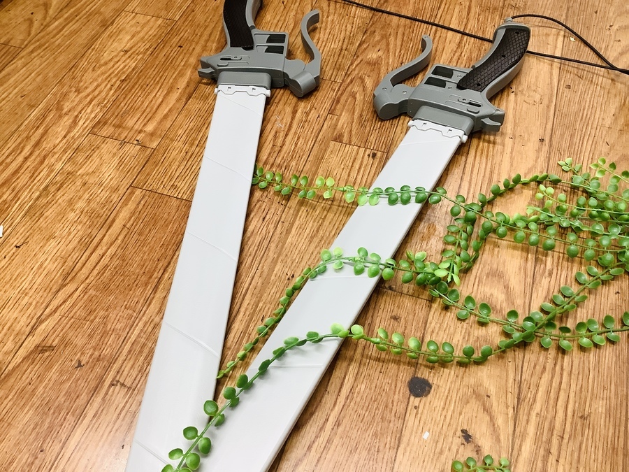 ザ・リアルグッズ】USJ限定立体起動装置が入荷しました！｜2022年06月