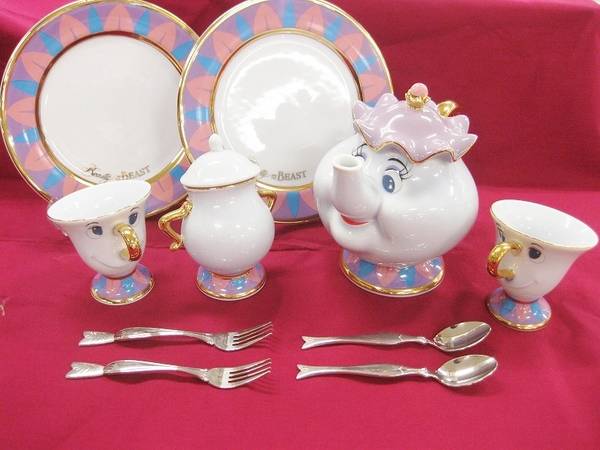 ディズニーのポット夫人＆チップくんのティーセットが買取入荷いたし