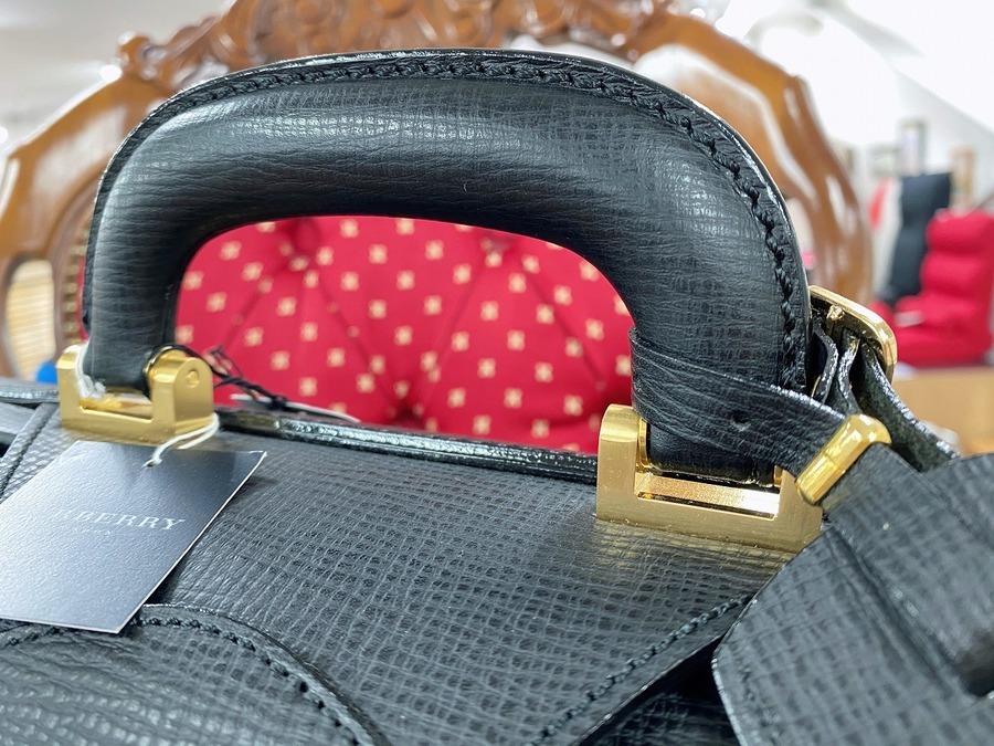 未使用日本製♪】BURBERRY LONDON(バーバリーロンドン)のダレスバッグ