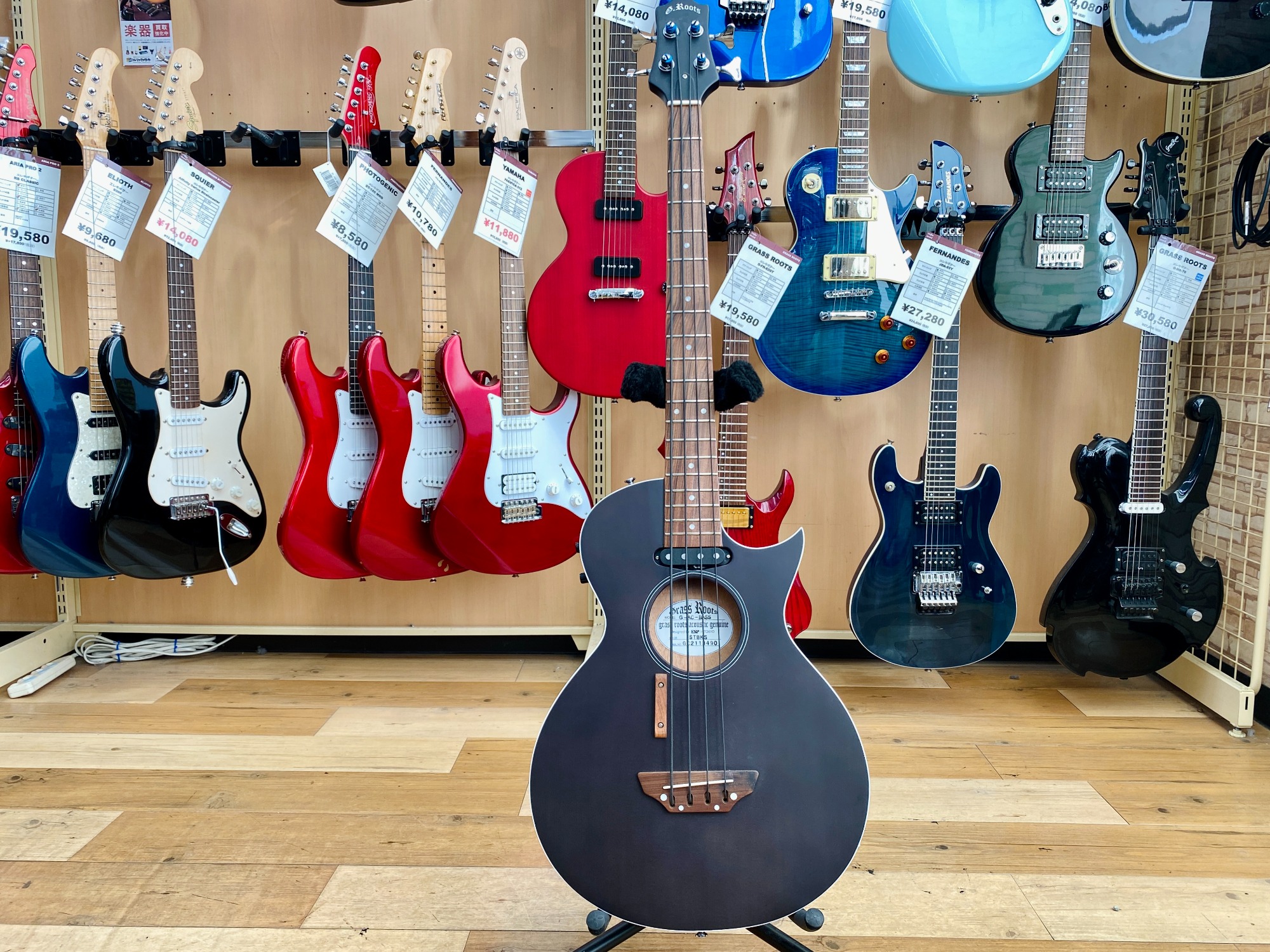 Grass Roots (グラスルーツ) エレアコベース G-AC-BASSが買取入荷しま