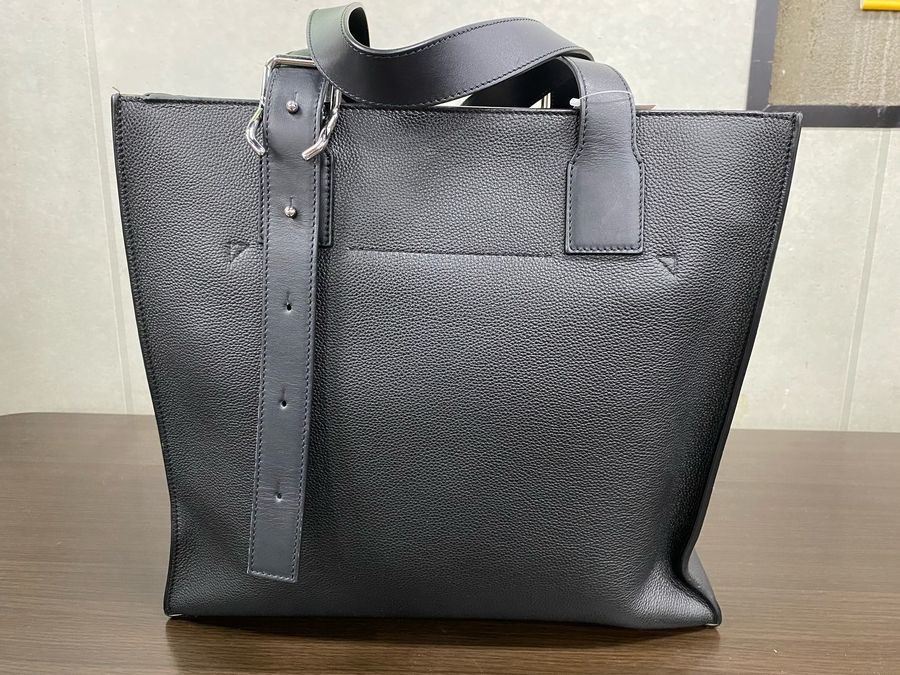 LOEWE(ロエベ)バックルジッパートートバッグが買取入荷しました