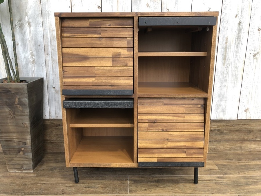 unico(ウニコ)のシェルフ入荷！ SWELLA(スウェラ) レコードラックをご