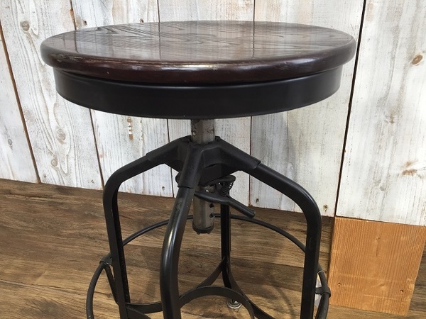 おしゃれなインダストリアルデザイン♪ トレドスツール(リプロダクト