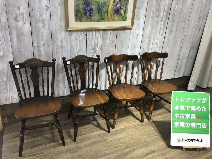 飛騨産業】レトロアンティークなダイニングチェアが各2脚づつ入荷しま