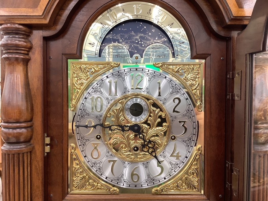 お値段見直しました！ HOWARD MILLER極上品のホールクロックのご紹介