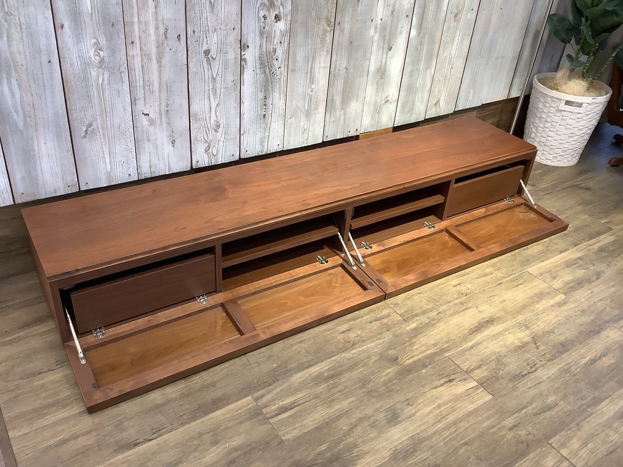 ACTUS（アクタス）】幅200cmの大型テレビボード（RIMO2）が入荷しま