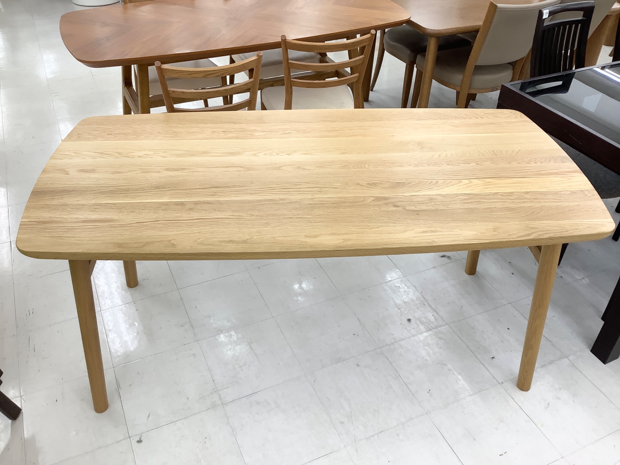 UNICO(ウニコ) ソルク ダイニングテーブル が入荷しました！｜2024年05