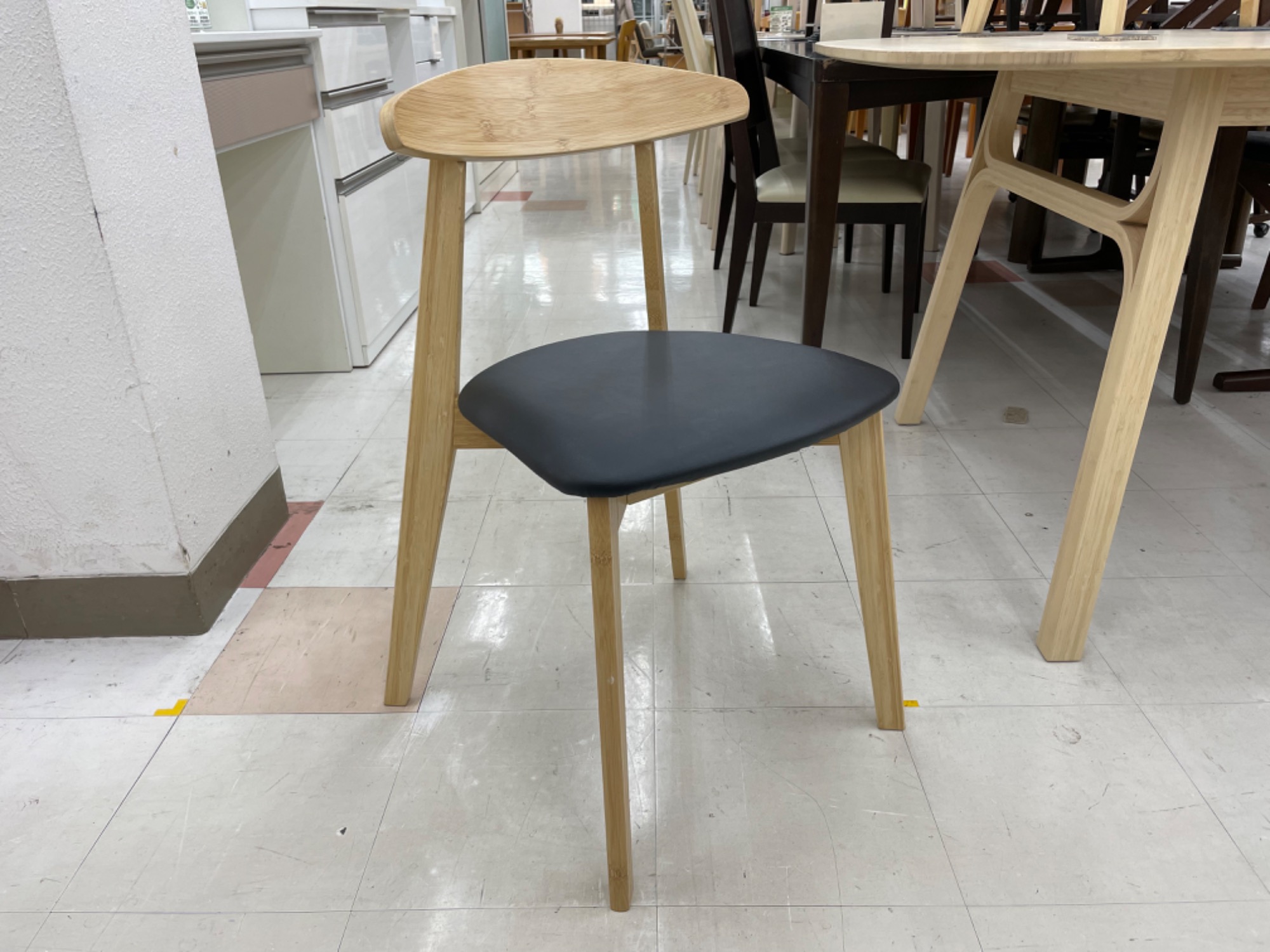 IKEA(イケア)のダイニングセット HANSOLA(ハンソーラ) VOXLOV