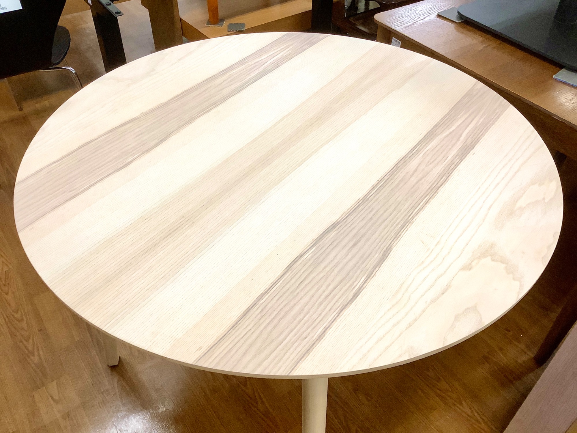 IKEA / イケア】LISABO 丸型 ダイニングテーブル 入荷いたしました