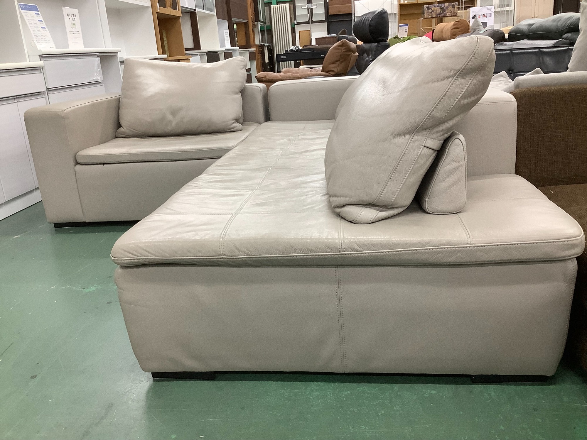 中古家具大量展示中！】BoConcept/ボーコンセプト レザー カウチ