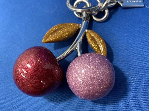 COACHコーチ チェリー型バックチャームを買取入荷致しました