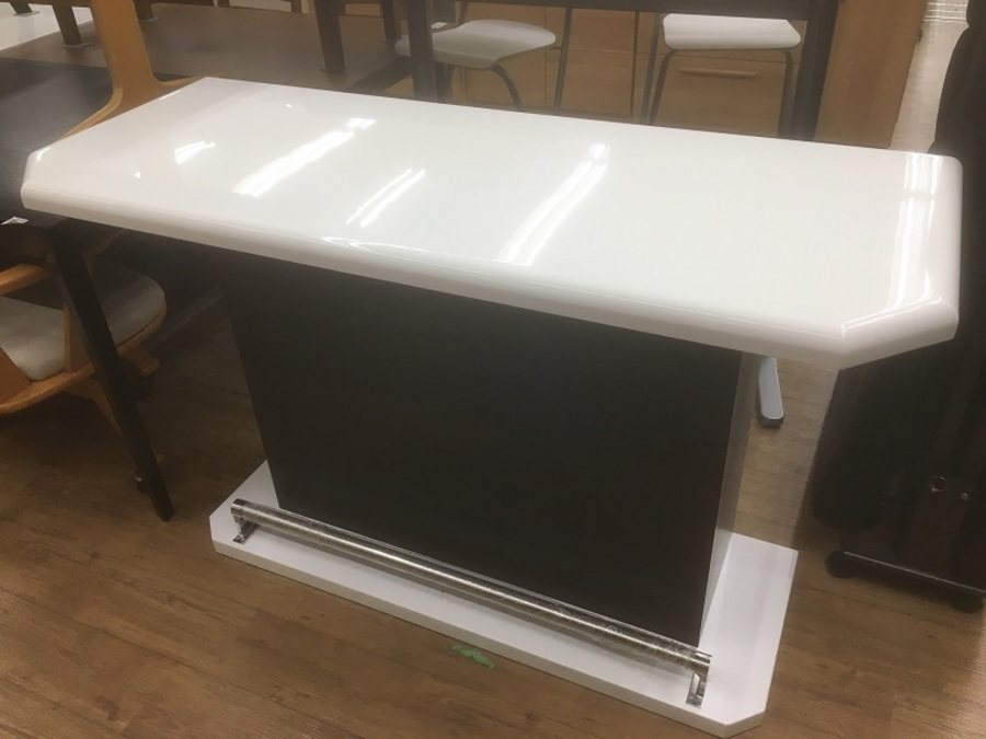 大人気！ニトリのバーカウンターテーブルです【北越谷店】｜2019年03月