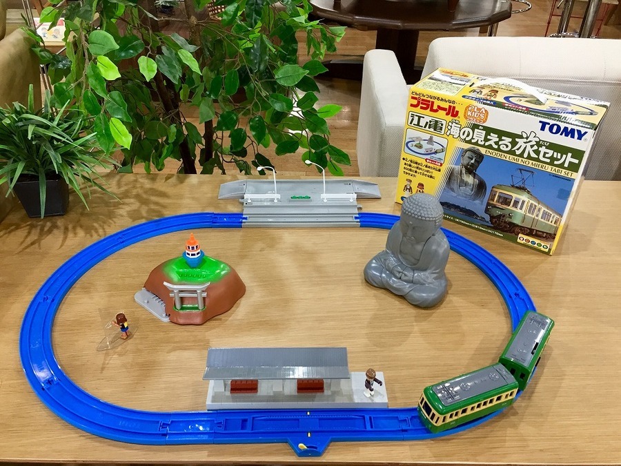 早速ホビー入荷！！TOMY（トミー）プラレール 江ノ電 海の見える旅