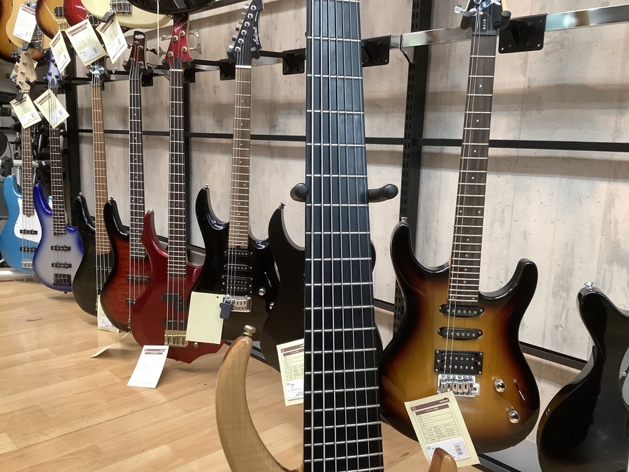 レアな7弦ベース！Tanatos（タナトス）のKFB7-120FM エレキベースが