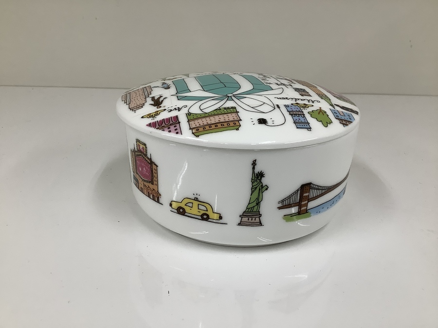 Tiffany&Co.(ティファニー) 陶器小物入れ Fifth Avenue NY限定 を買取