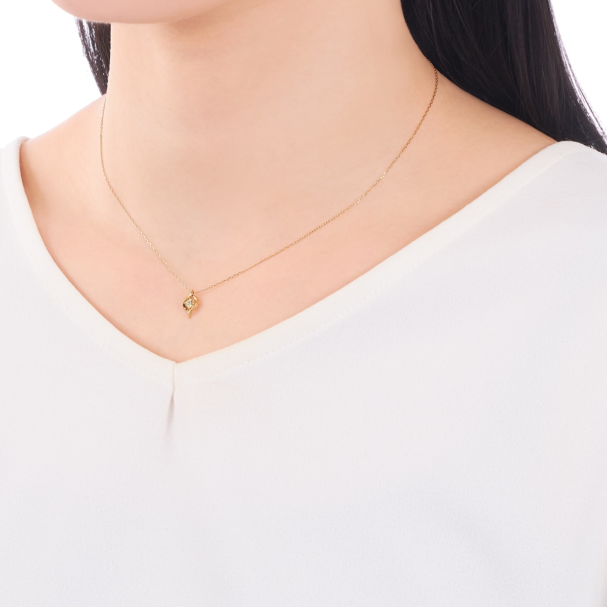 K18イエローゴールド鑑定書付ダイヤモンドネックレス（0.09カラット