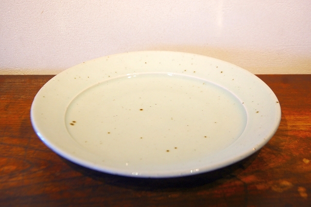 砥部焼 中田窯 8寸リム皿 （白無地） | 内田屋通販