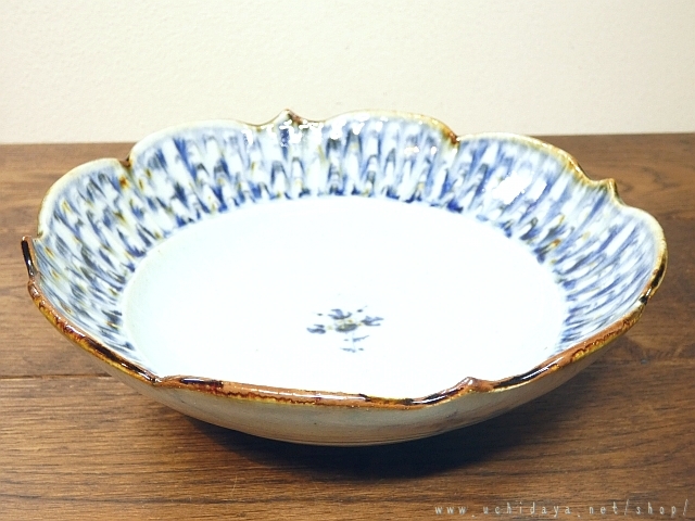 砥部焼 陶房遊 輪花鉢 大 錆青B （内田屋通販）