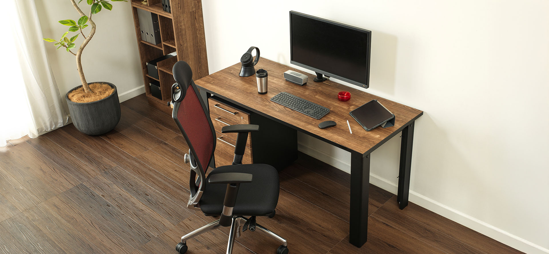 Holis（ホリス） | Valvanne (バルバーニ)商品紹介VALVANNE (バルバーニ)