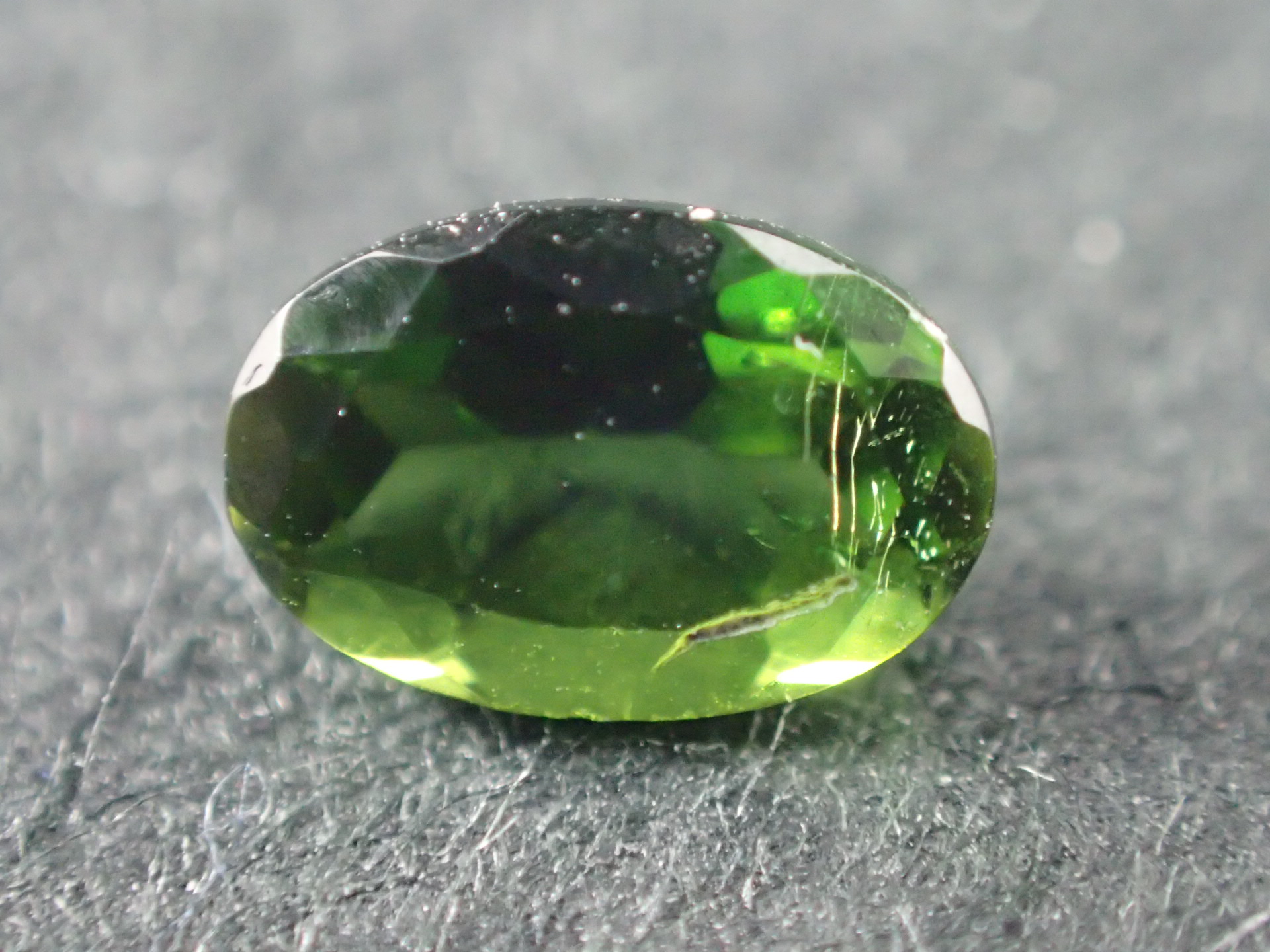 最高品質グリーントルマリン(Green Tourmaline) オーバルカット