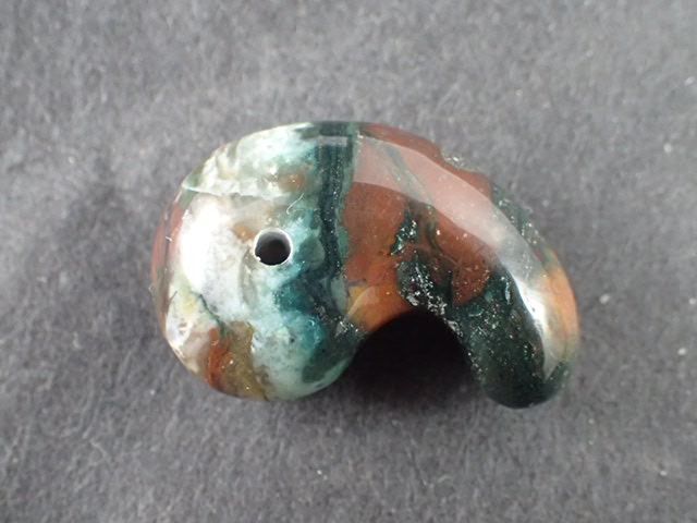 最高品質津軽秋田石(Tsugaru Brocade Akita Stone) 勾玉 秋田県 産