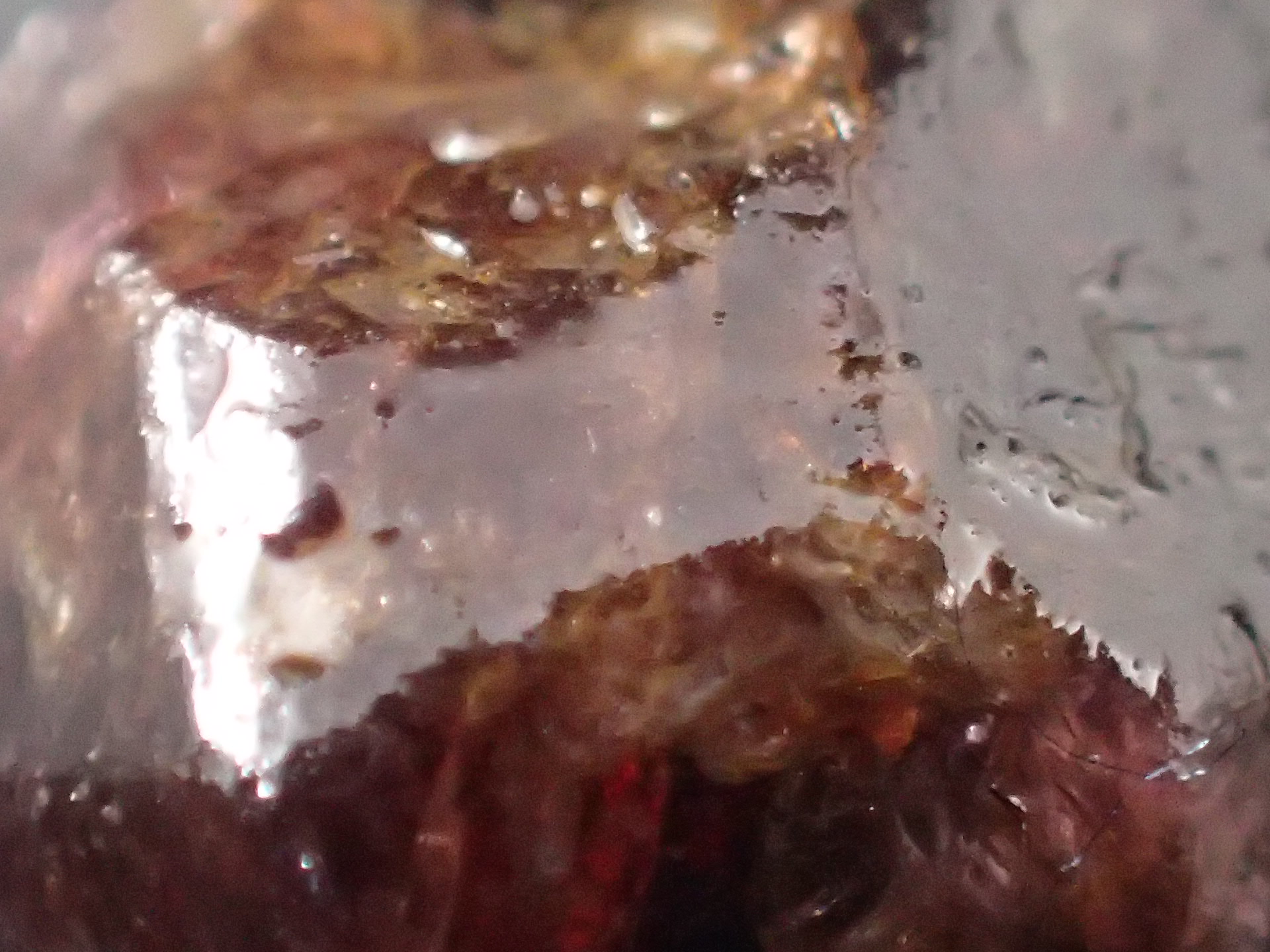 最高品質天川村レインボーガーネット 奈良県吉野郡天川村 産 ｜石の