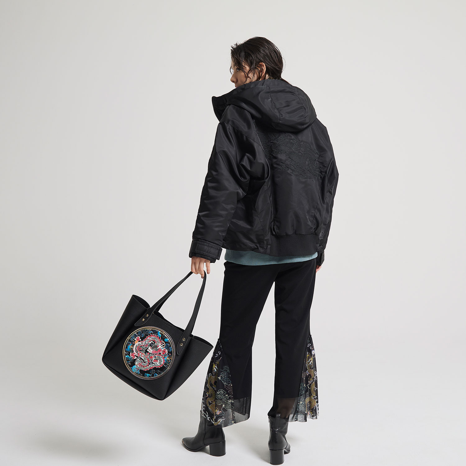 Dragon tote Bag｜VIVIENNE TAM（ヴィヴィアンタム）公式オンラインストア