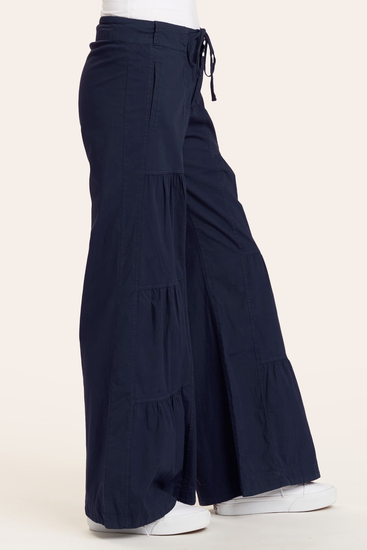 Terraced Wide Leg Pant in Navy