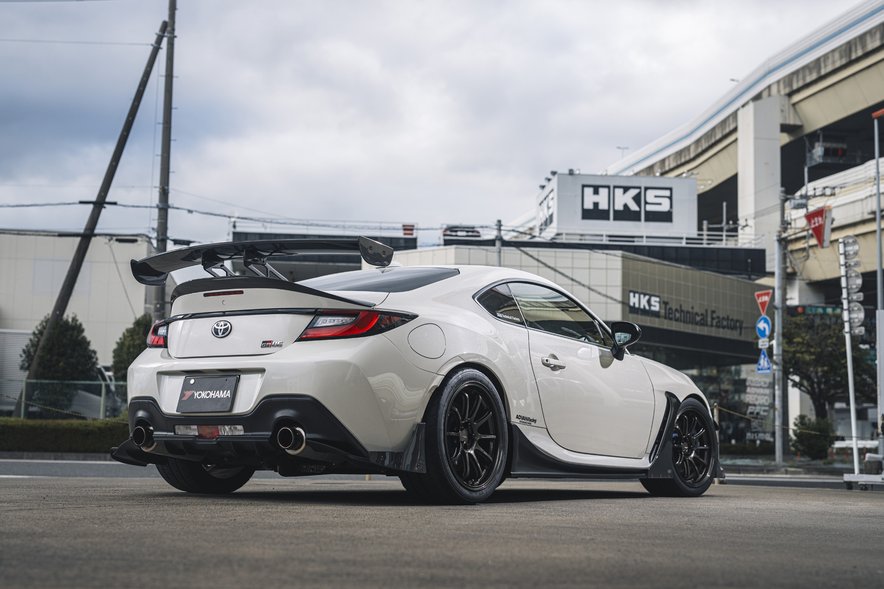 TOYOTA GR86 RZ [ZN8] 2022y / HKSテクニカルファクトリー [SHOP DEMO