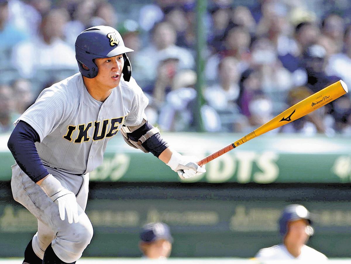 高校野球：仙台育英、延長11回タイブレイクで力尽く…151球の熱投