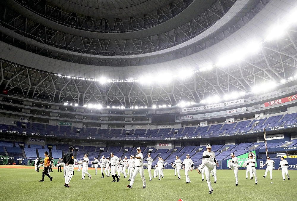 巨人、日本シリーズのため大阪入り…10年間で勝率6割6分7厘の