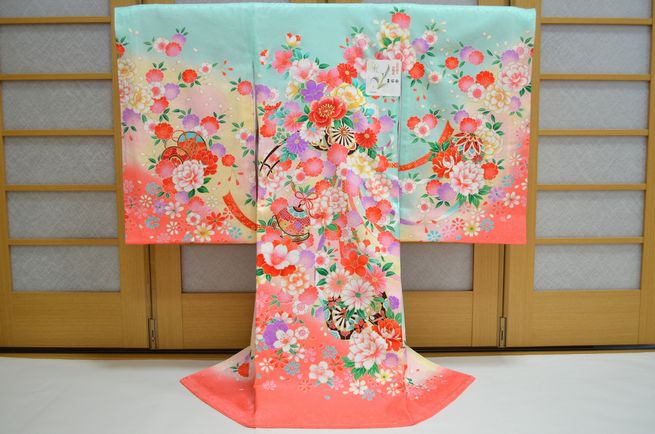 お宮参り 赤ちゃん着物 女の子 産着 花車 刺繍 小花 水色 ピンク om-l