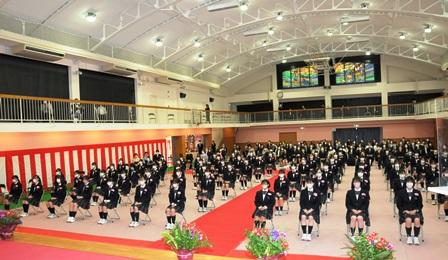 誇り」を胸に新たな道へ！卒業式 | YAKUMOニュース |八雲学園中学校