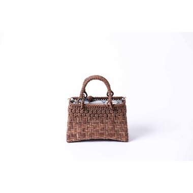 長野県大町市の山葡萄籠工房｜天然山葡萄籠の本格専門店