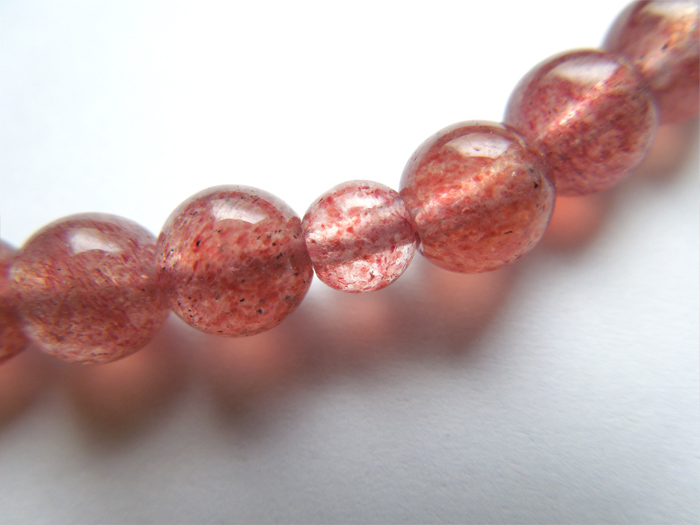 ストロベリークォーツ7mm片手数珠 二五房共仕立 お数珠の安田念珠店へ