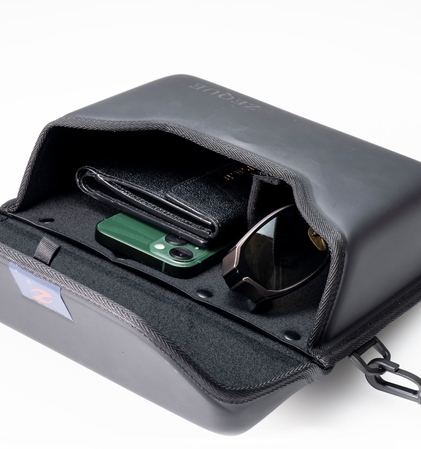 WIDE SHELL CASE | Zeque (ゼクー)