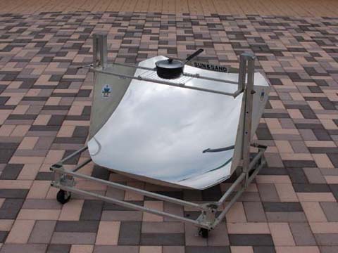 ソーラークッカーで太陽熱調理