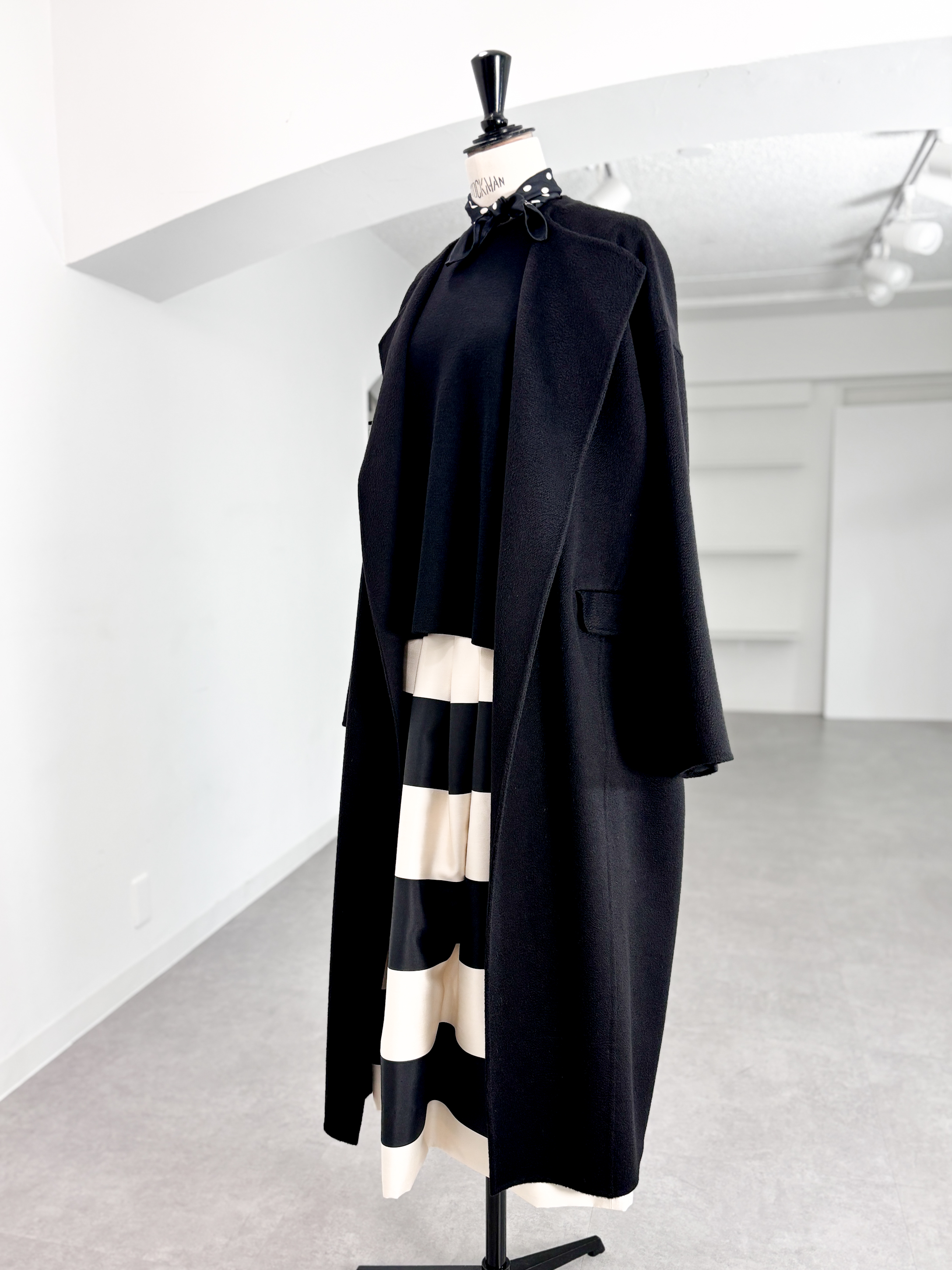 Anna Silk Big Border | SHE Tokyo online shop