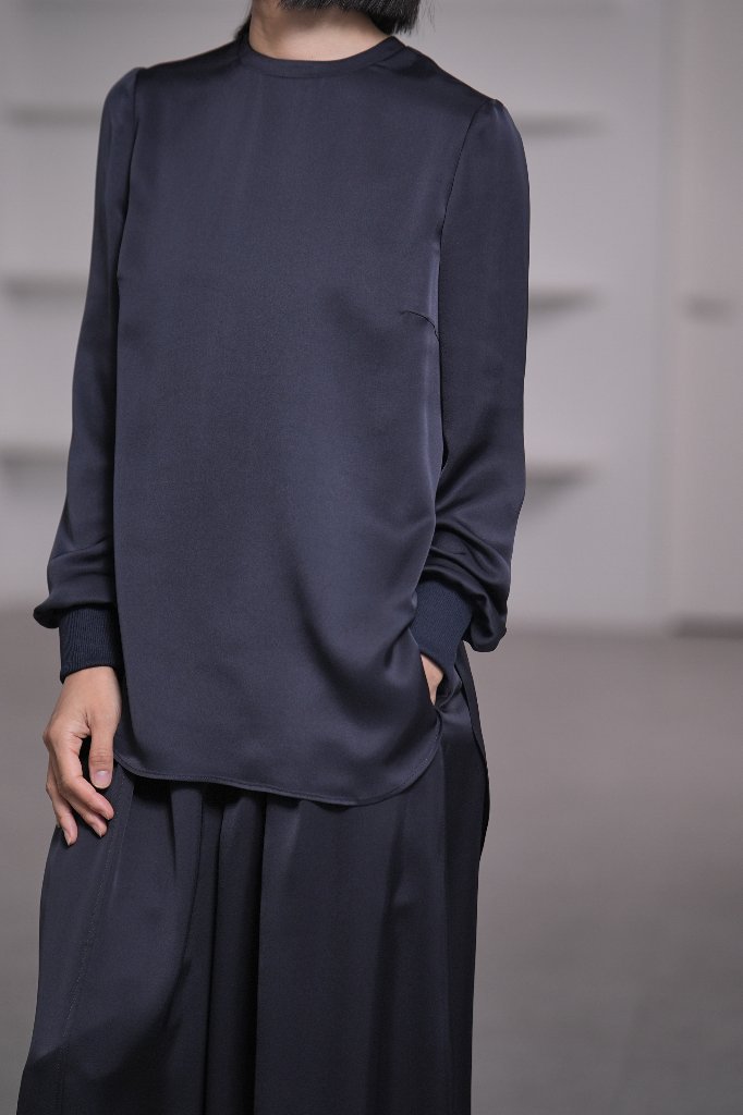 Tops｜SHE Tokyo online shop