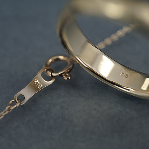 K18 ゲッコー ピアス