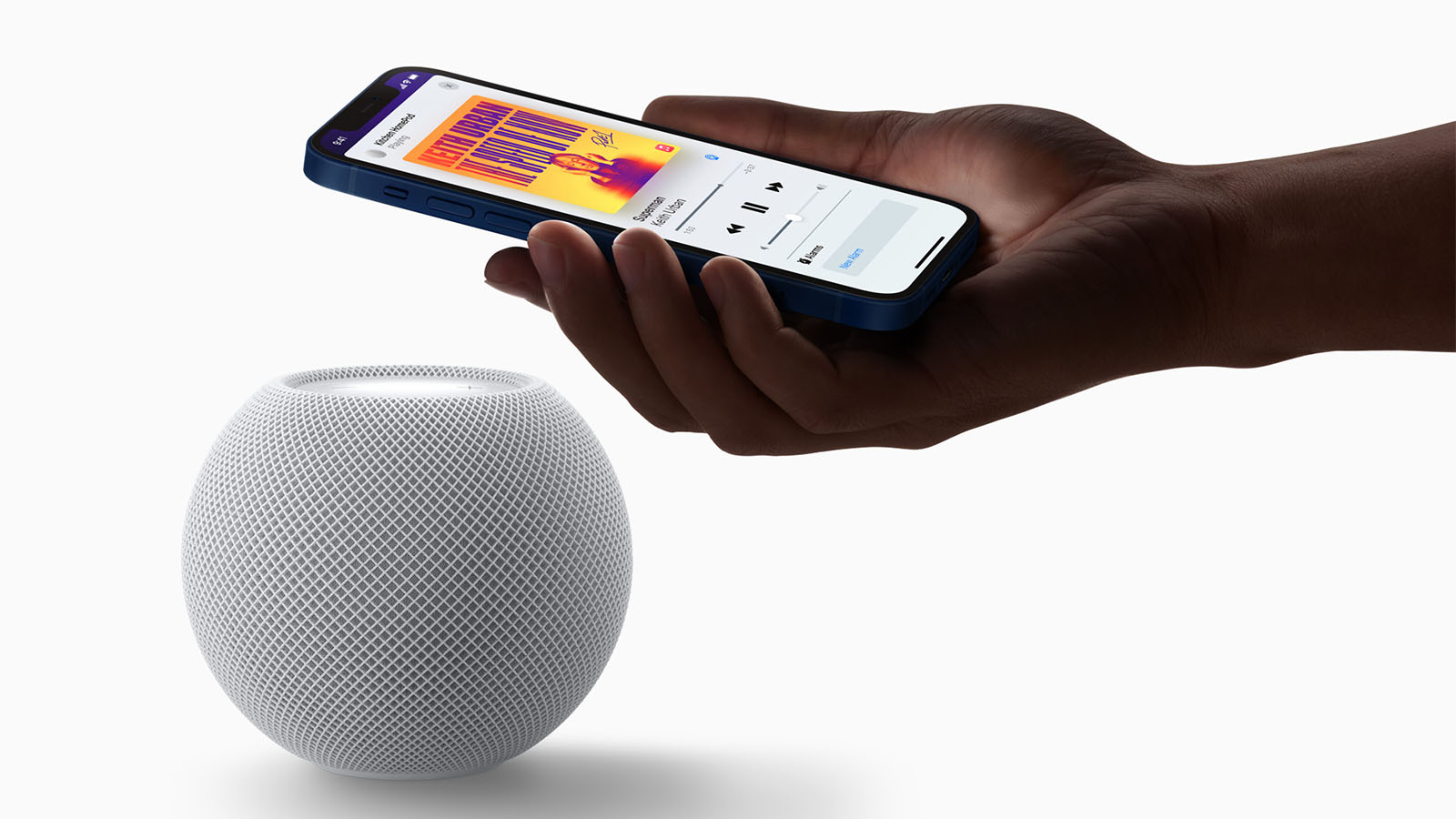 アップルがHomePod miniで方針転換、市場を席巻するライバルに追い