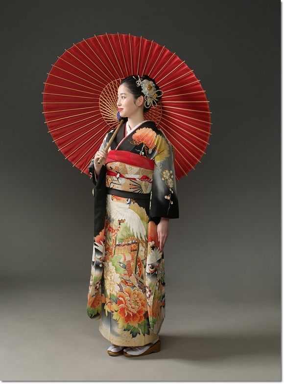 84年前【黒引き振袖】アンティーク着物コーディネート