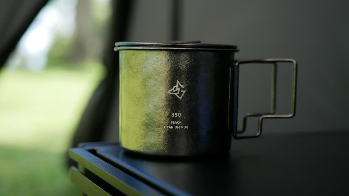 ブラックチタンマグ レビュー｜BlackishGearの黒チタンマグカップ